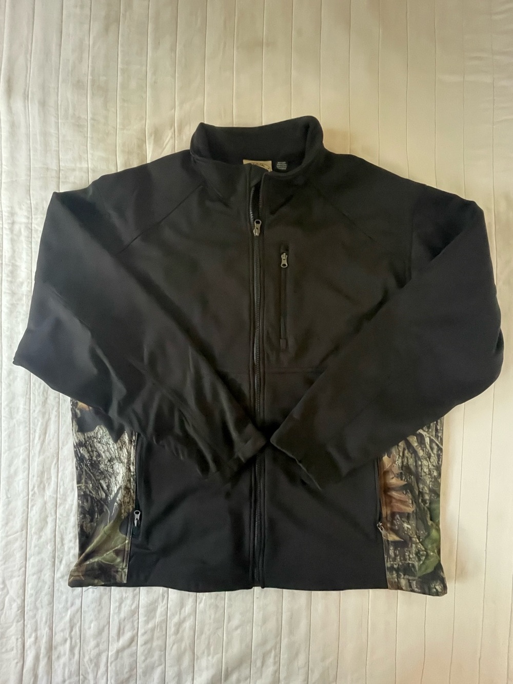 Tag Men's Black Softshell Jacket with Camo Side Panels XL
